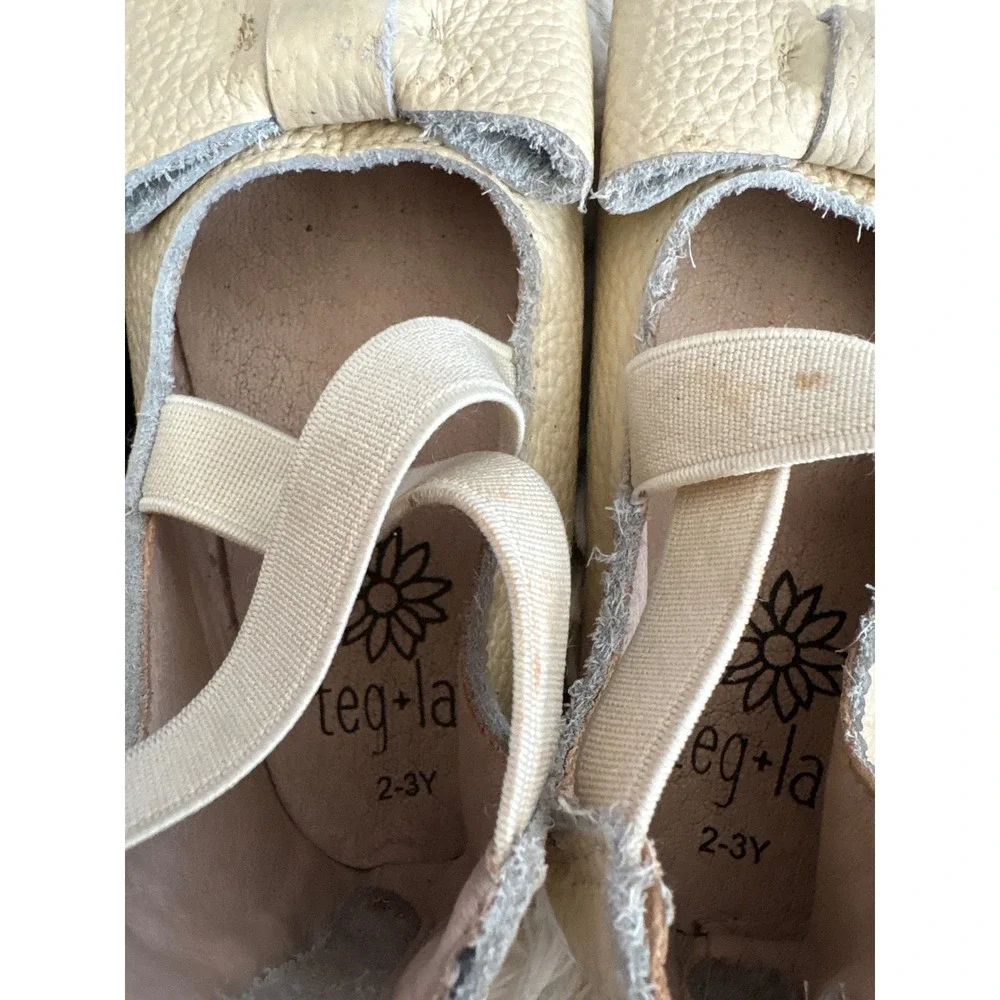 2 Pair Teg + Lai Kids Ballet Flats Shoes 1-Black 1- Tan Leather Bow Size‎ 6